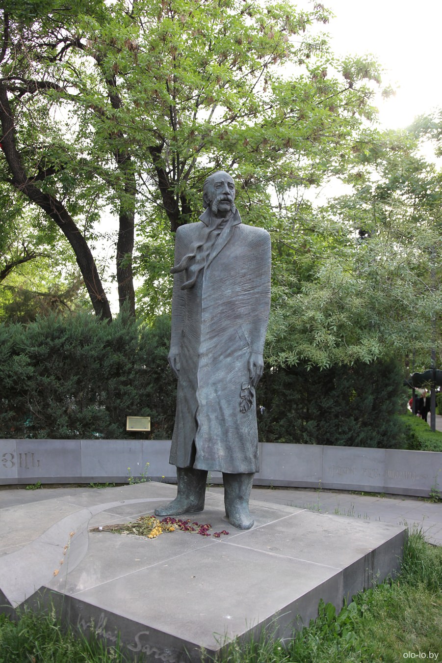 памятник Уильяму Сарояну, Ереван