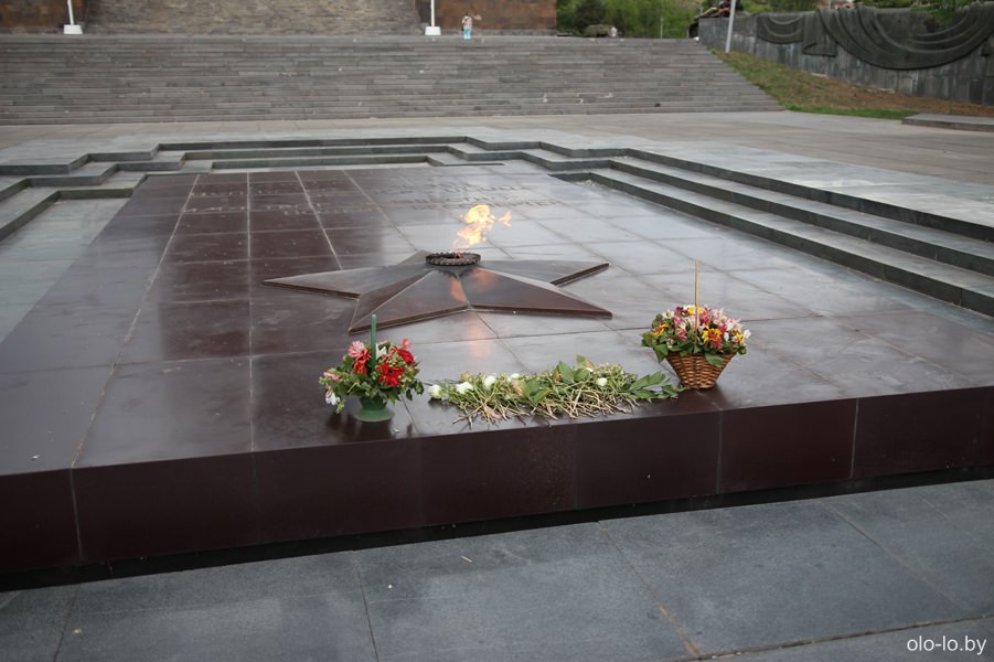вечный огонь в парке Победы, Ереван