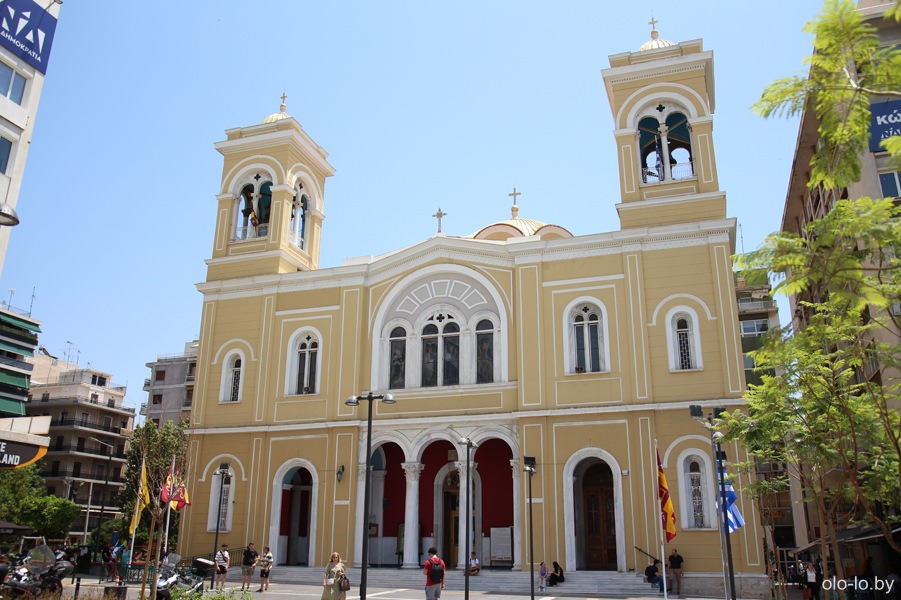 церковь святых Константина и Елены, Пирей