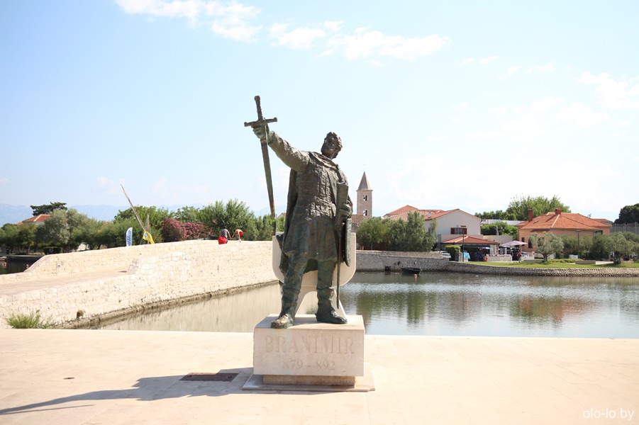 памятник князю Бранимиру, Нин