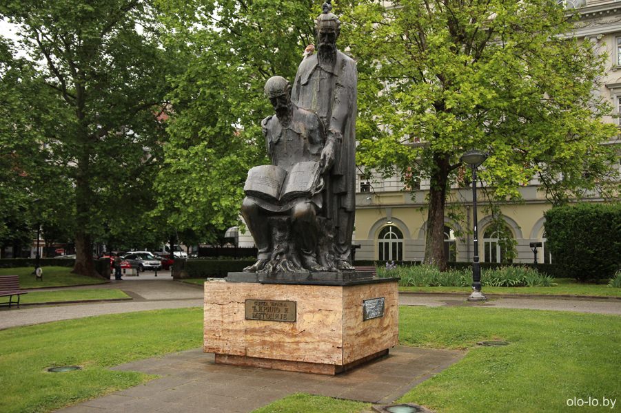 памятник Кириллу и Мефодию, Белград