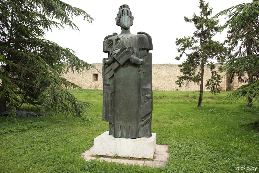 памятник Стефану Лазаревичу, Белградская крепость