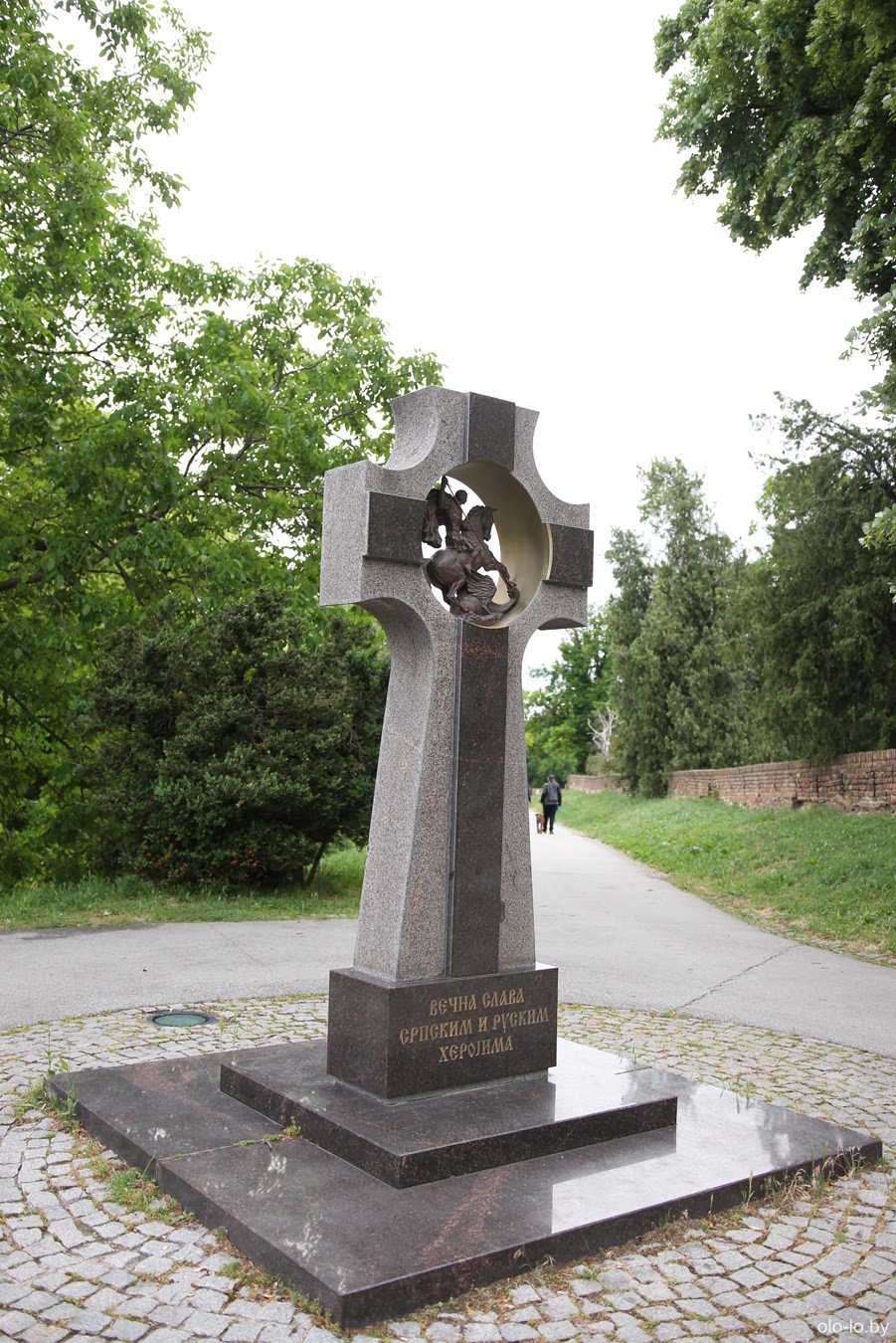 памятник русским и сербским воинам, Белградская крепость