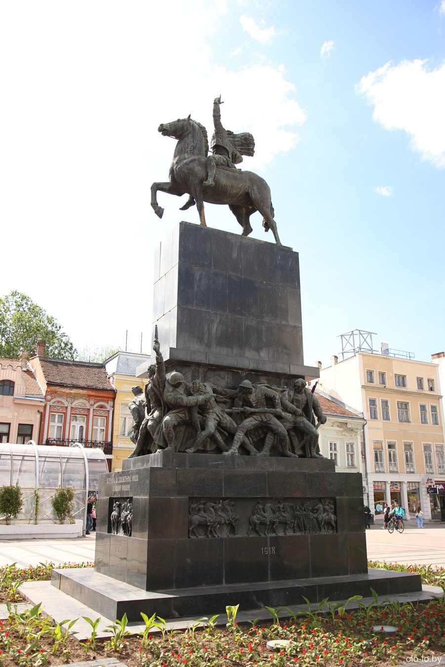памятник освободителям Ниша