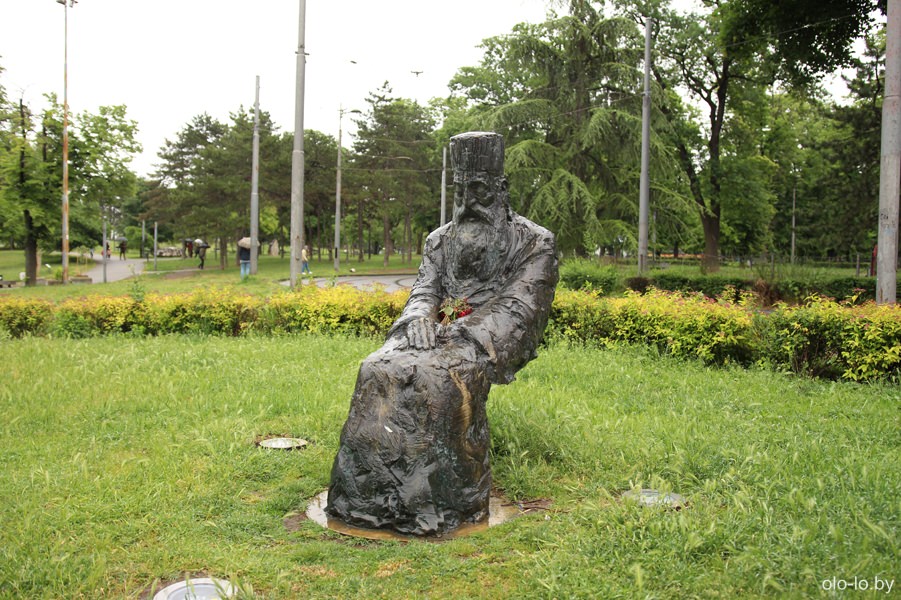 памятник патриарху Павлу, Белград