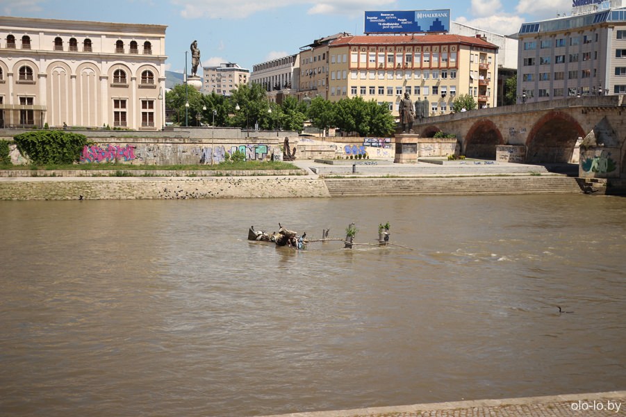 река Вардар, Скопье