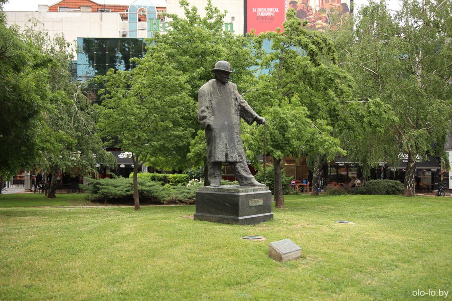 памятник Браниславу Нушичу, Белград
