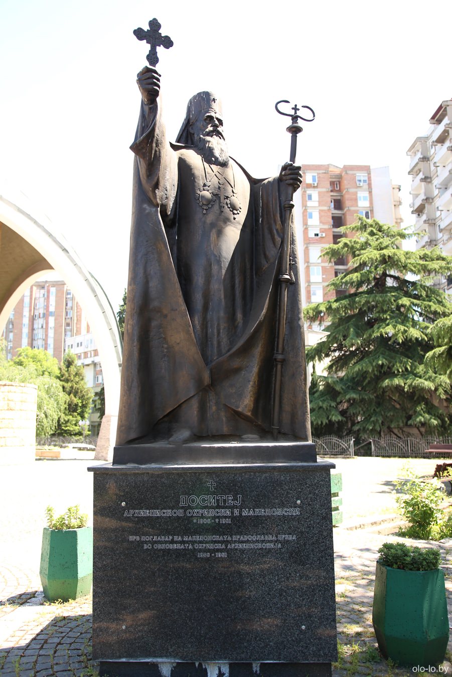 памятник митрополиту Досифею, Скопье
